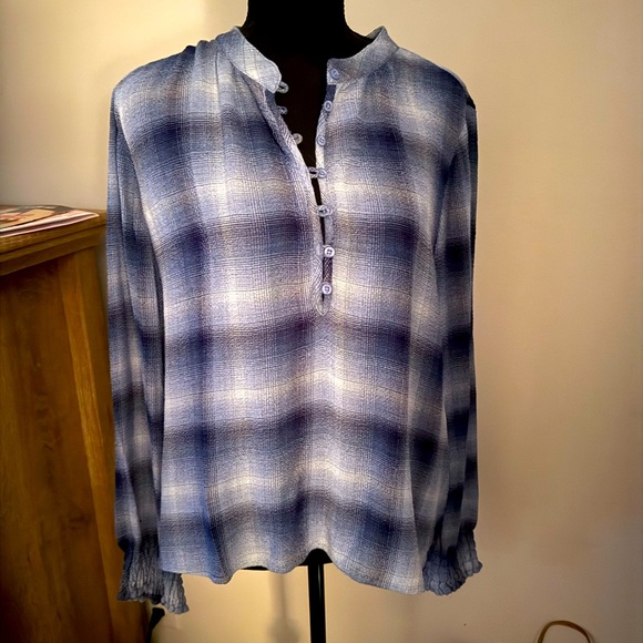 cloth & stone Tops - Cloth and Stone top size Large.